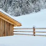 Chalet Spacieux Au Grand-bornand Avec Parking Et Animaux Admis - Fr-1-467-151 Le Grand-Bornand